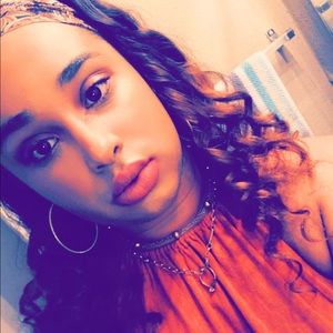 Meet your Posher, Roselyn